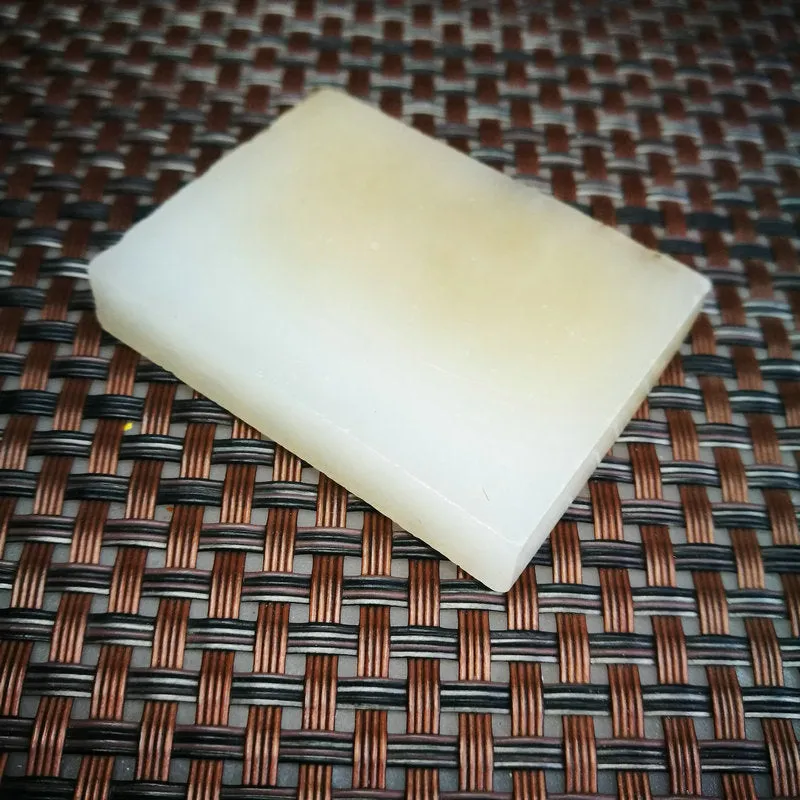 Natural Kunlun Jade Rough Nephrite Raw (37g, 4.7X3.5X0.8cm)