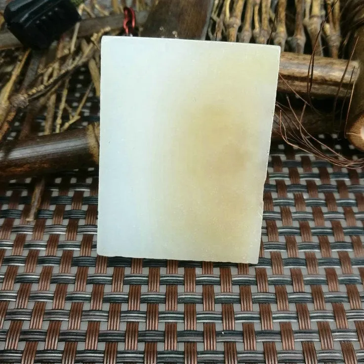 Natural Kunlun Jade Rough Nephrite Raw (37g, 4.7X3.5X0.8cm)