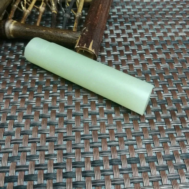 Natural Kunlun Jade Rough Nephrite Raw (41g,7.2X1.6cm)