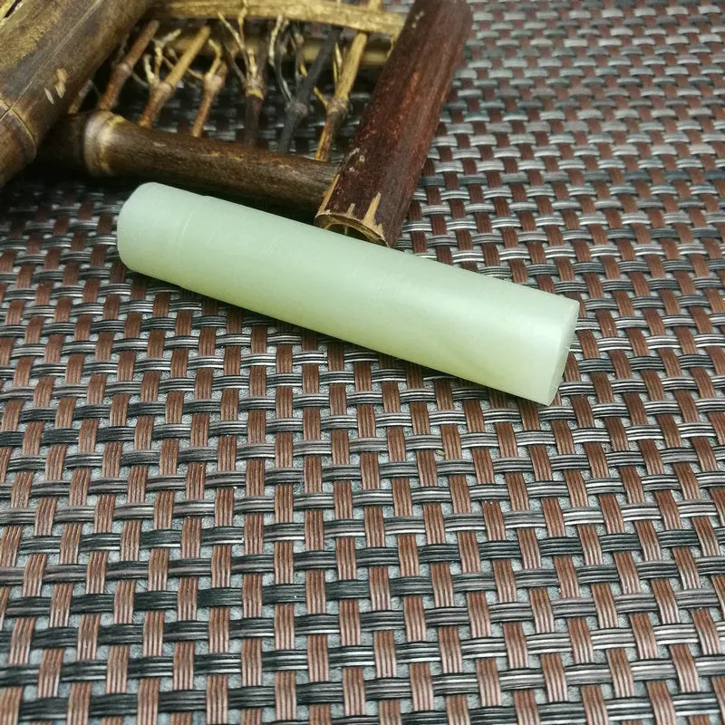 Natural Kunlun Jade Rough Nephrite Raw (41g,7.2X1.6cm)