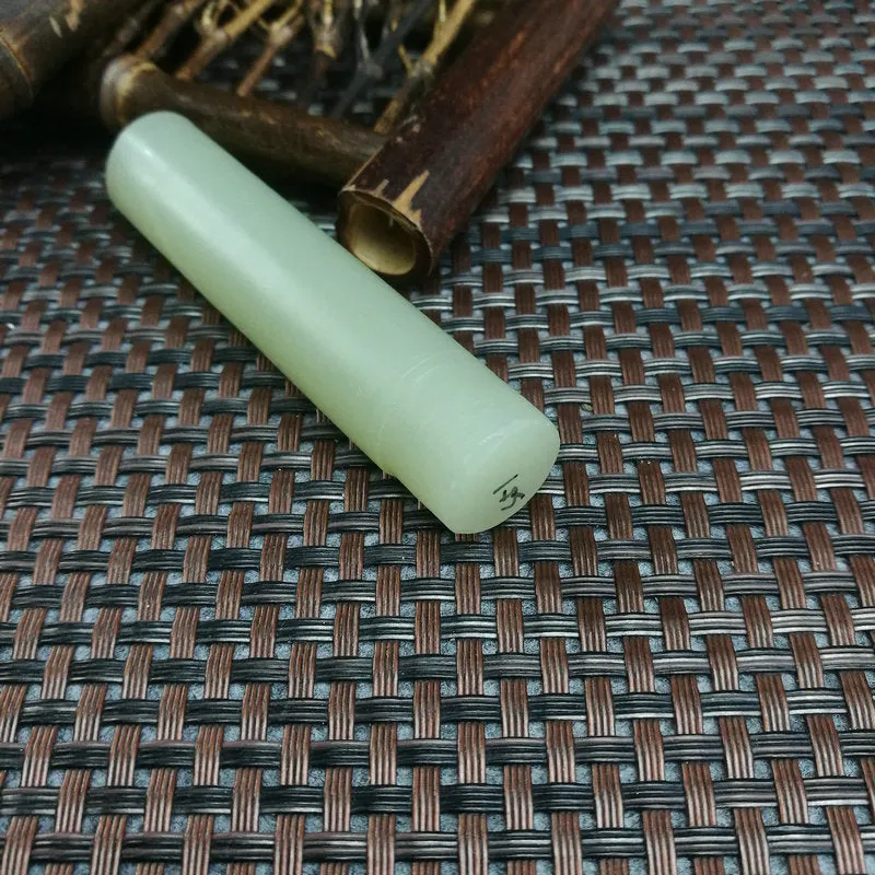 Natural Kunlun Jade Rough Nephrite Raw (41g,7.2X1.6cm)