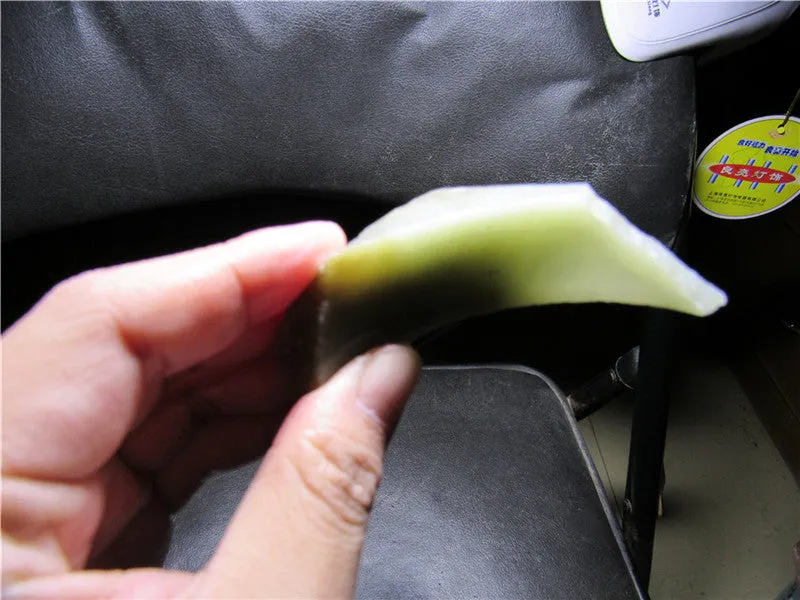 Natural Kunlun Jade Rough Nephrite Raw (42.15g, 57X41X20mm)