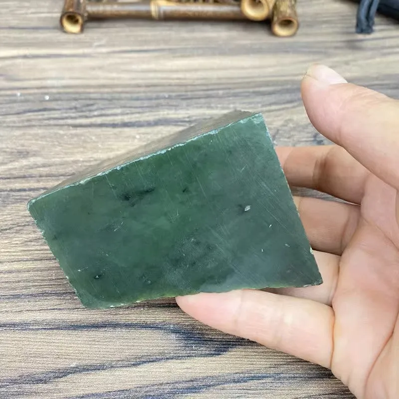 Natural Kunlun Jade Rough Nephrite Raw (441g,7.2X8.0X5.4cm)
