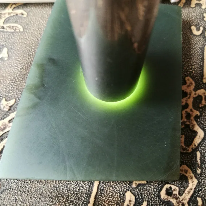 Natural Kunlun Jade Rough Nephrite Raw (47g, 5X4X0.7cm)