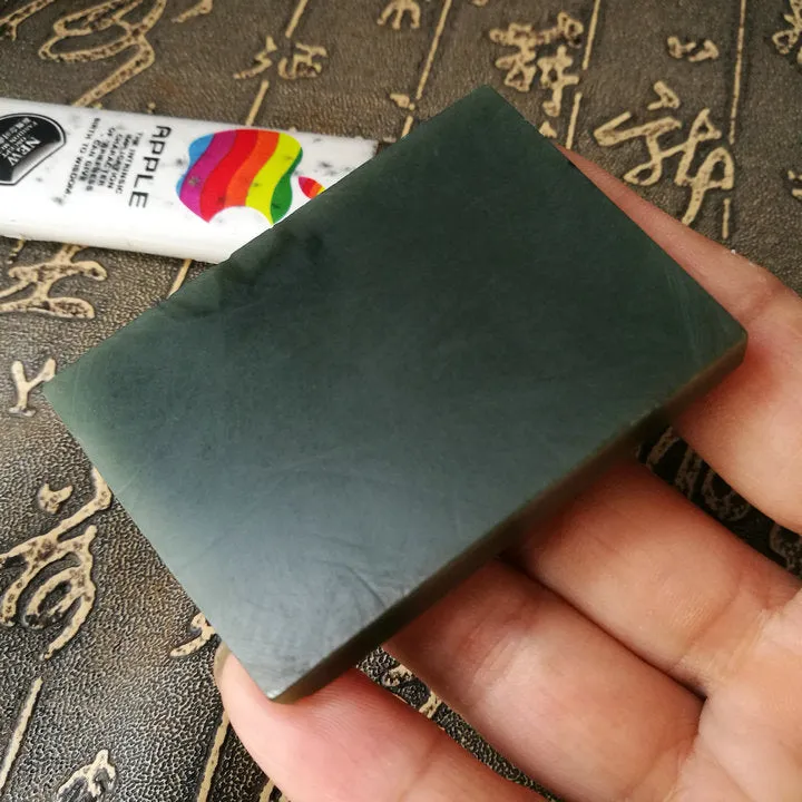 Natural Kunlun Jade Rough Nephrite Raw (47g, 5X4X0.7cm)
