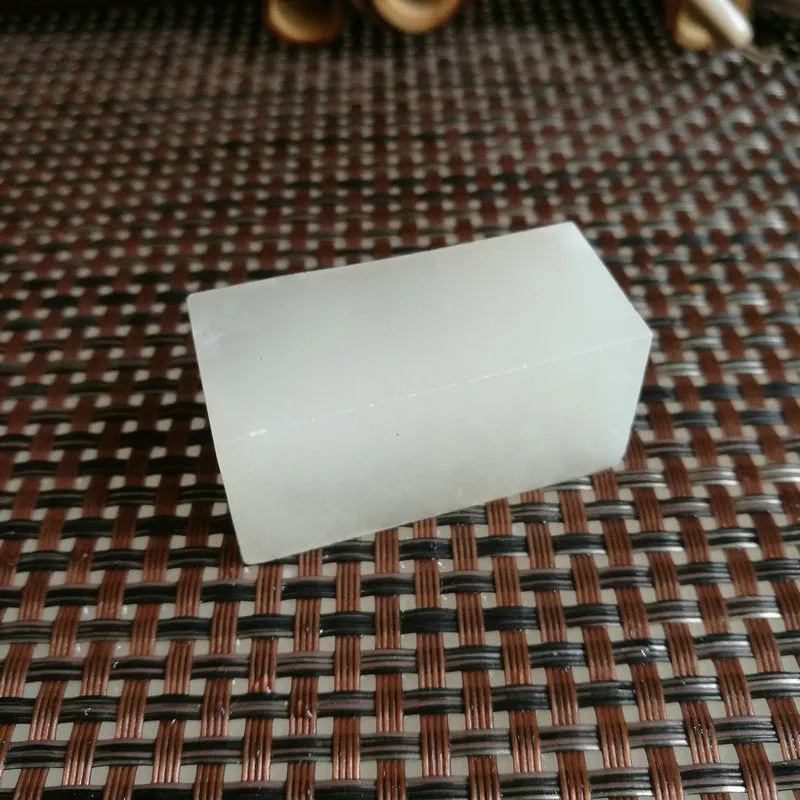Natural Kunlun Jade Rough Nephrite Raw (49g, 4.3X2X1.8cm)
