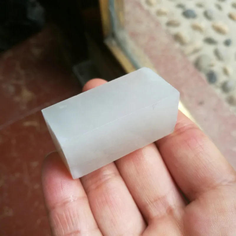 Natural Kunlun Jade Rough Nephrite Raw (49g, 4.3X2X1.8cm)