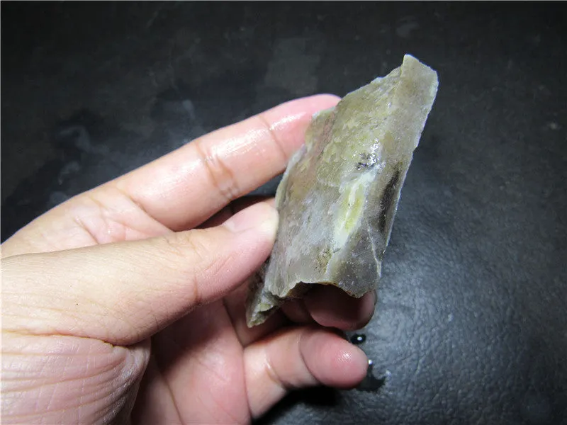 Natural Kunlun Jade Rough Nephrite Raw (53.37g, 55X49X10mm)