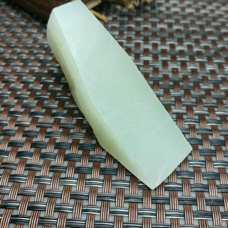 Natural Kunlun Jade Rough Nephrite Raw (55g, 6.3X2.5X2.1cm)