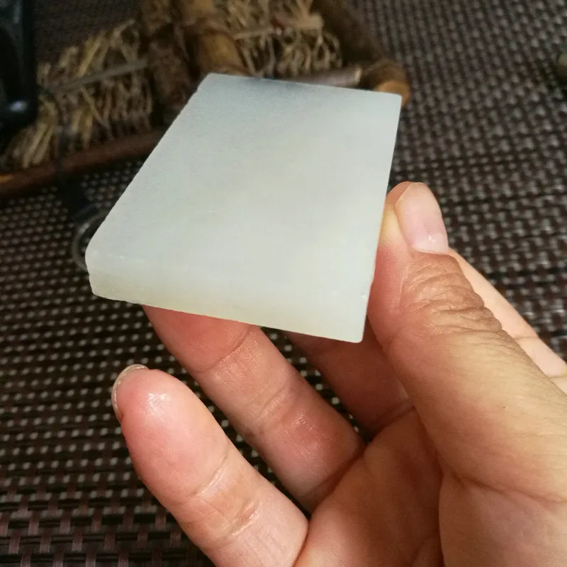 Natural Kunlun Jade Rough Nephrite Raw (64g, 5.9X4X0.9cm)