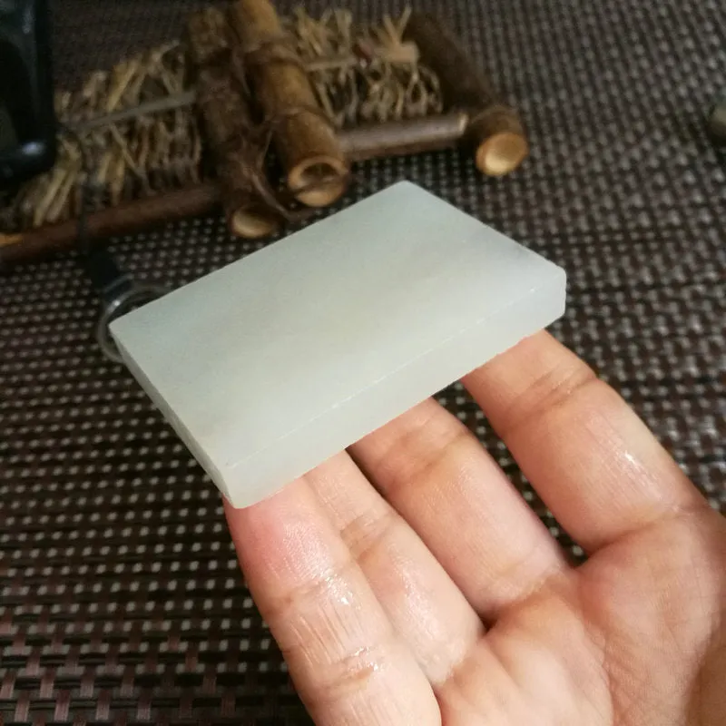 Natural Kunlun Jade Rough Nephrite Raw (64g, 5.9X4X0.9cm)