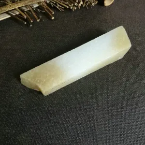 Natural Kunlun Jade Rough Nephrite Raw (66g, 9.7x2x1.8cm)