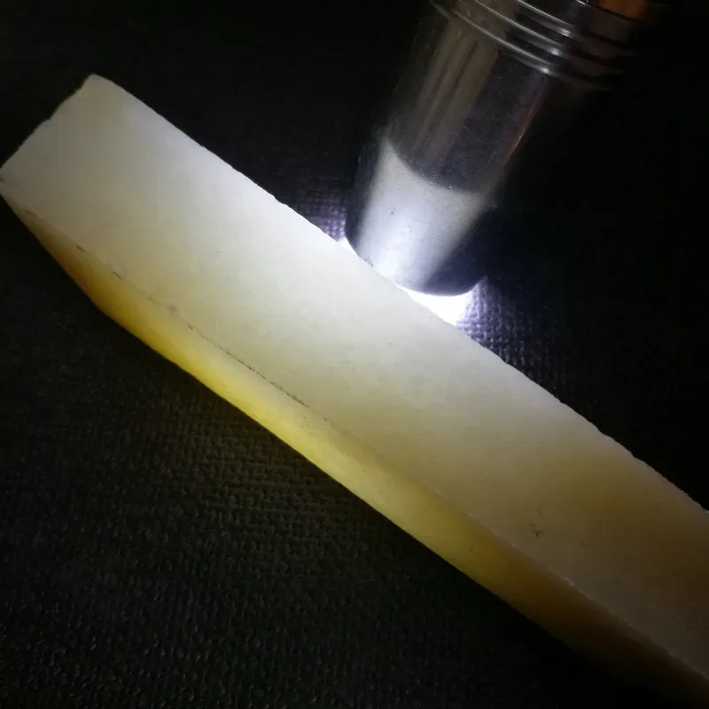 Natural Kunlun Jade Rough Nephrite Raw (66g, 9.7x2x1.8cm)
