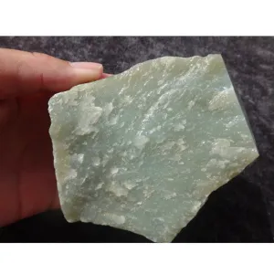 Natural Kunlun Jade Rough Nephrite Raw (671g, 9X7X6cm)