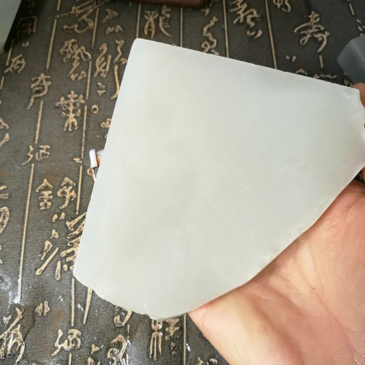 Natural Kunlun Jade Rough Nephrite Raw (727g, 8.5X8X4.7cm)