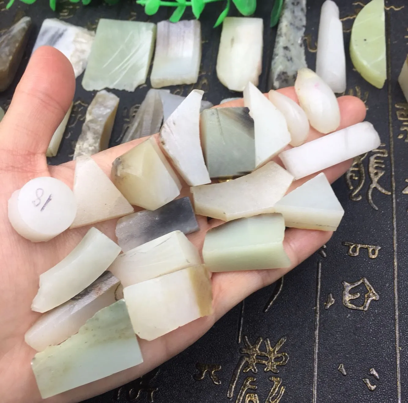 Natural Kunlun Jade Rough Nephrite Remains 40 pieces