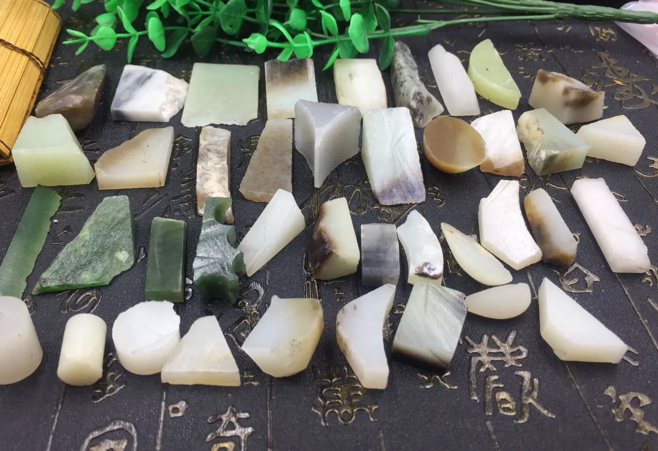 Natural Kunlun Jade Rough Nephrite Remains 40 pieces