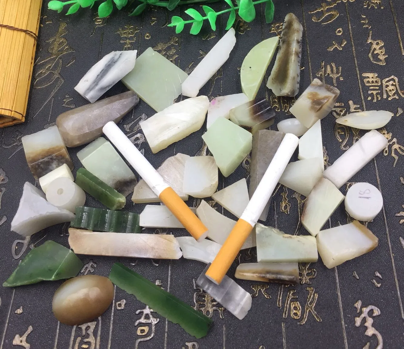 Natural Kunlun Jade Rough Nephrite Remains 40 pieces