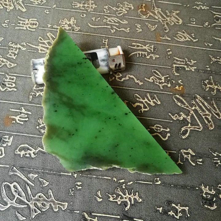 Natural Siberian Jade Rough Nephrite Raw (187g, 15X7X1cm)