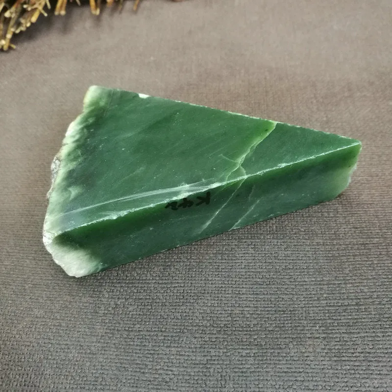 Natural Siberian Jade Rough Nephrite Raw (208g, 8.5x6.5x2.2cm)