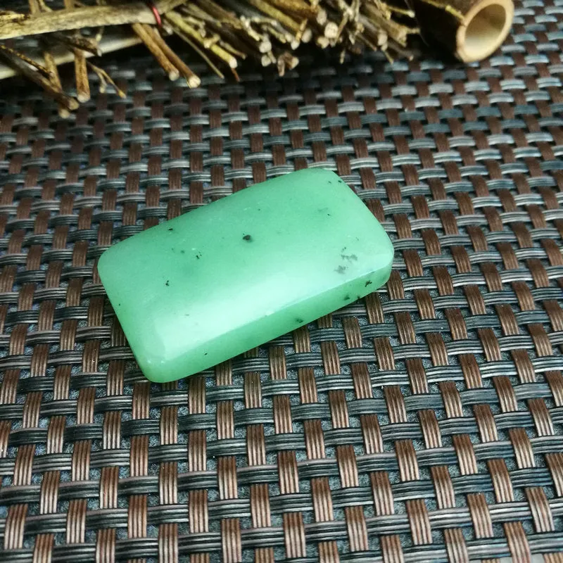 Natural Siberian Jade Rough Nephrite Raw (30g,4.2X2.5X1.2cm)