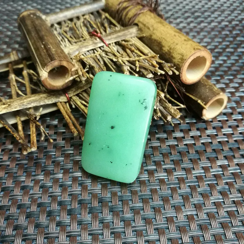 Natural Siberian Jade Rough Nephrite Raw (30g,4.2X2.5X1.2cm)