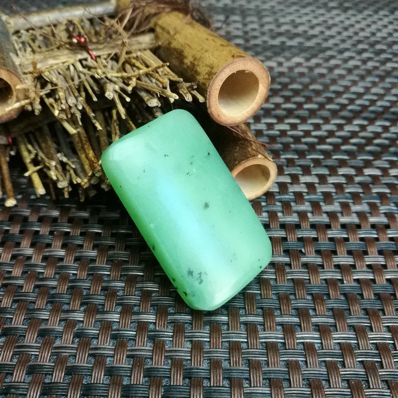 Natural Siberian Jade Rough Nephrite Raw (30g,4.2X2.5X1.2cm)