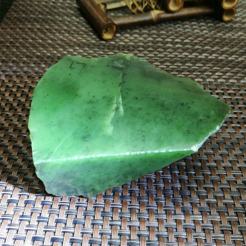 Natural Siberian Jade Rough Nephrite Raw (341g,8.8X6.6X3.5cm)