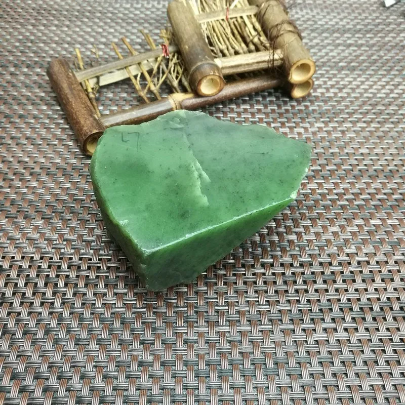 Natural Siberian Jade Rough Nephrite Raw (341g,8.8X6.6X3.5cm)