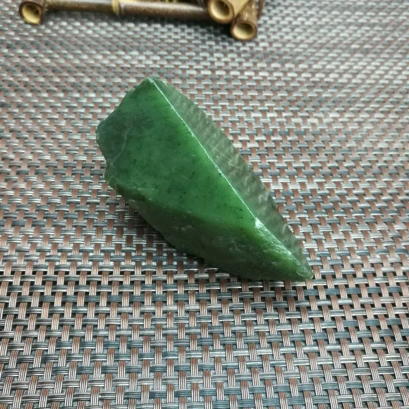 Natural Siberian Jade Rough Nephrite Raw (341g,8.8X6.6X3.5cm)