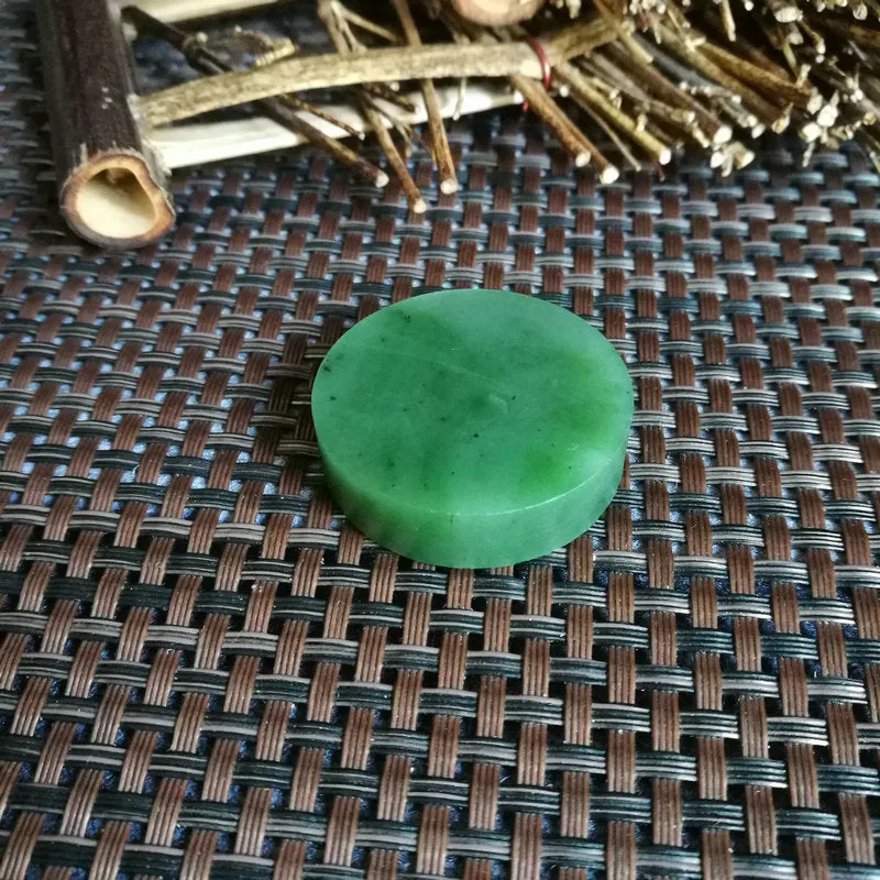 Natural Siberian Jade Rough Nephrite Raw (3.5X0.9cm)