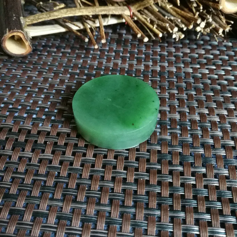 Natural Siberian Jade Rough Nephrite Raw (3.5X0.9cm)