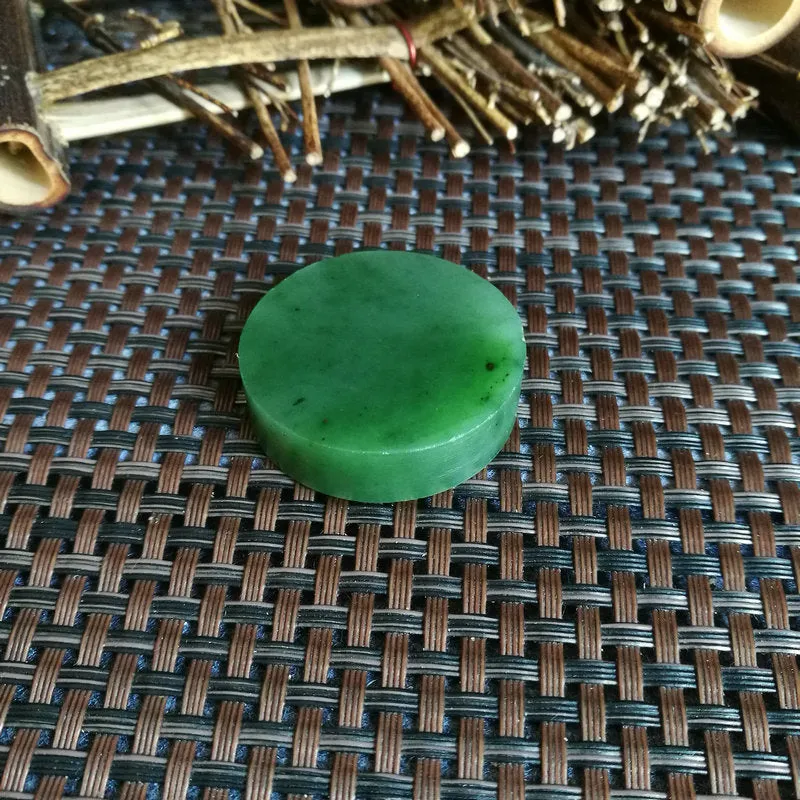 Natural Siberian Jade Rough Nephrite Raw (3.5X0.9cm)