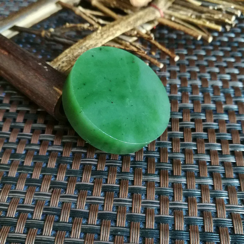 Natural Siberian Jade Rough Nephrite Raw (3.5X0.9cm)