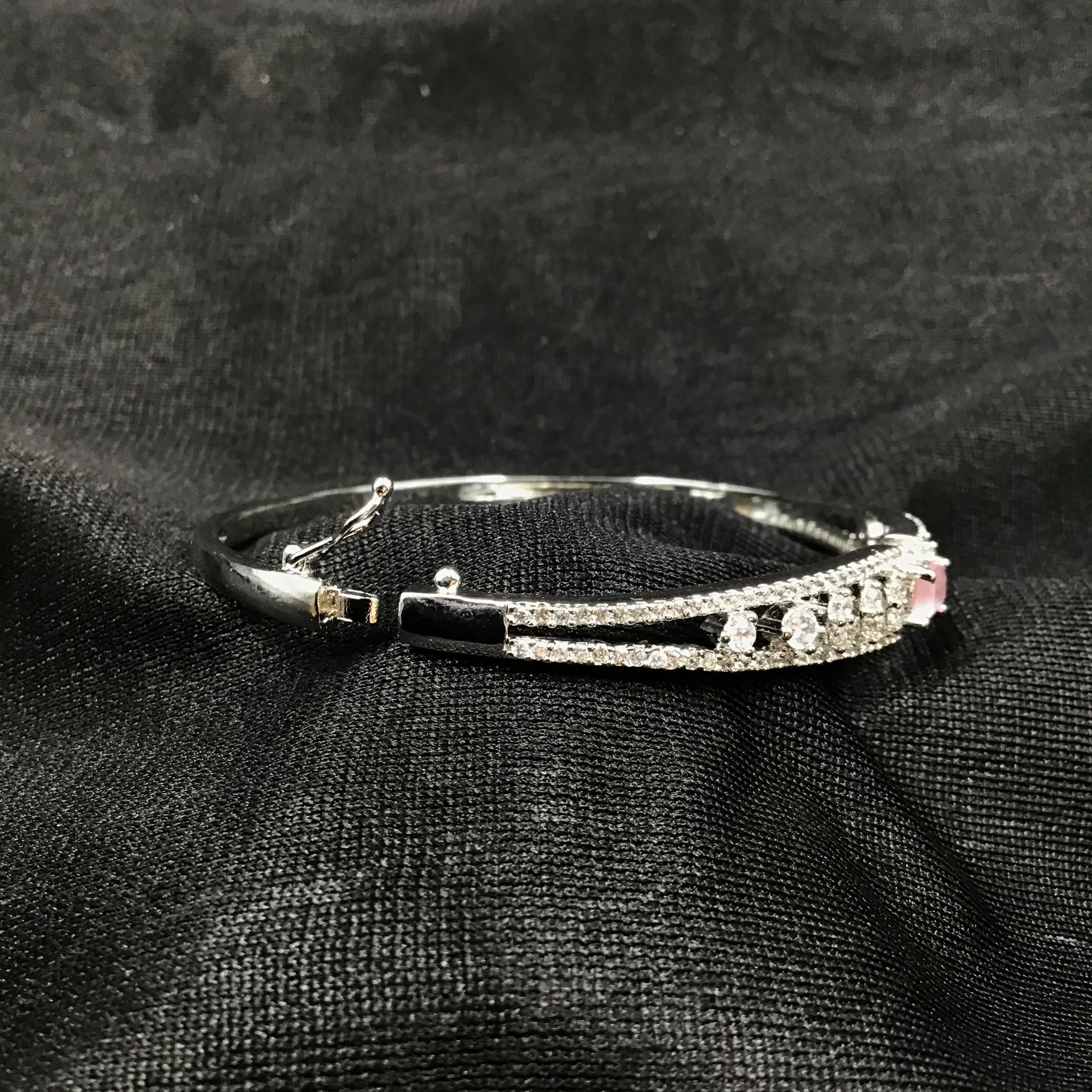 Openable Zircon/AD Bracelet 3221-11