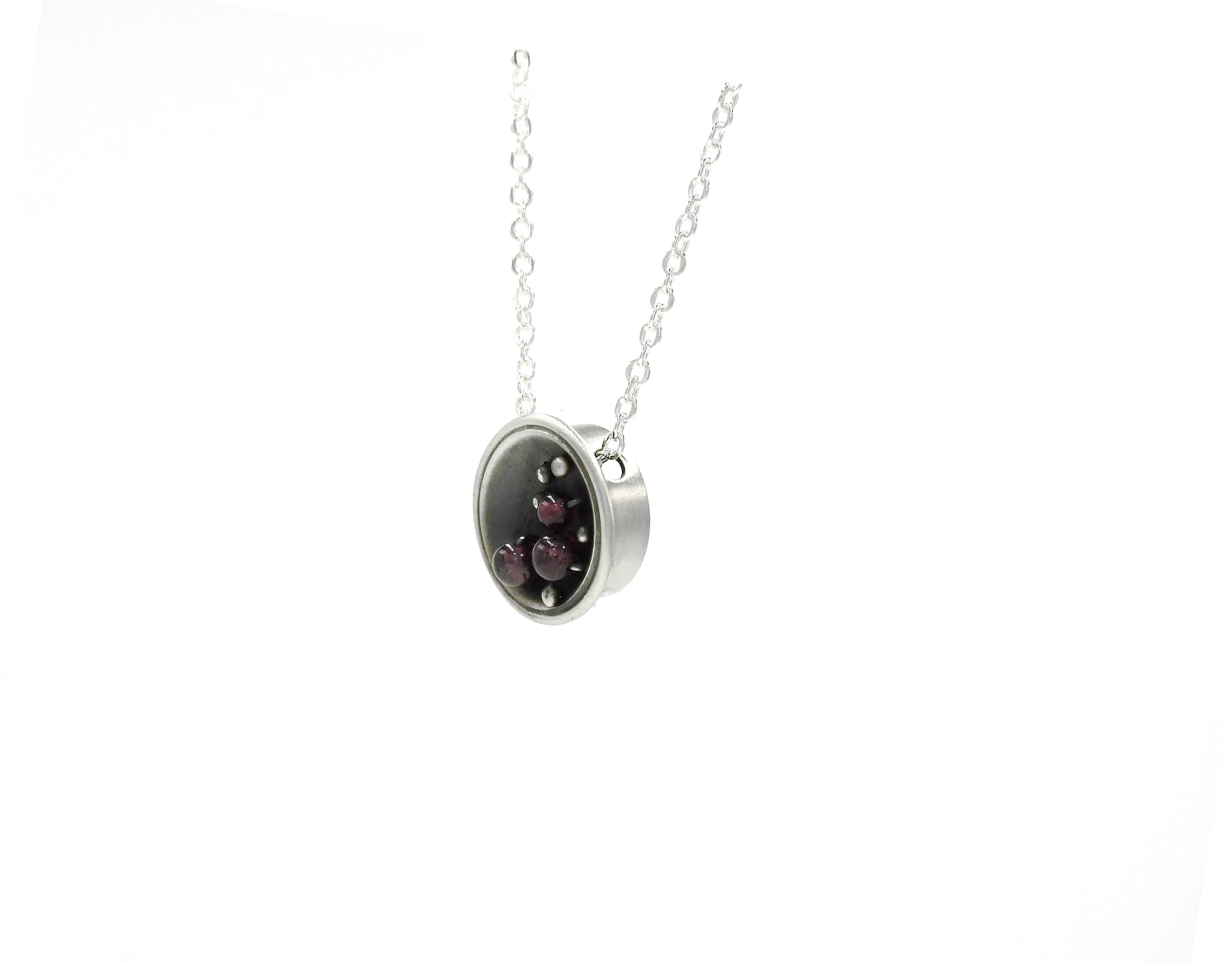 Seed garnet floater