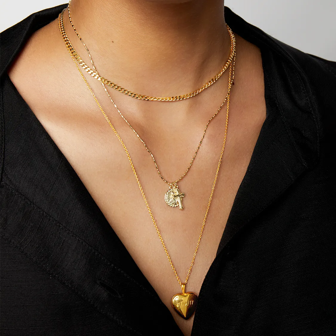 THE ENGRAVED PUFF HEART LOCKET NECKLACE