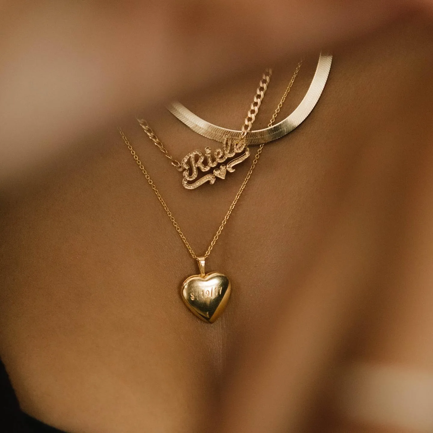 THE ENGRAVED PUFF HEART LOCKET NECKLACE