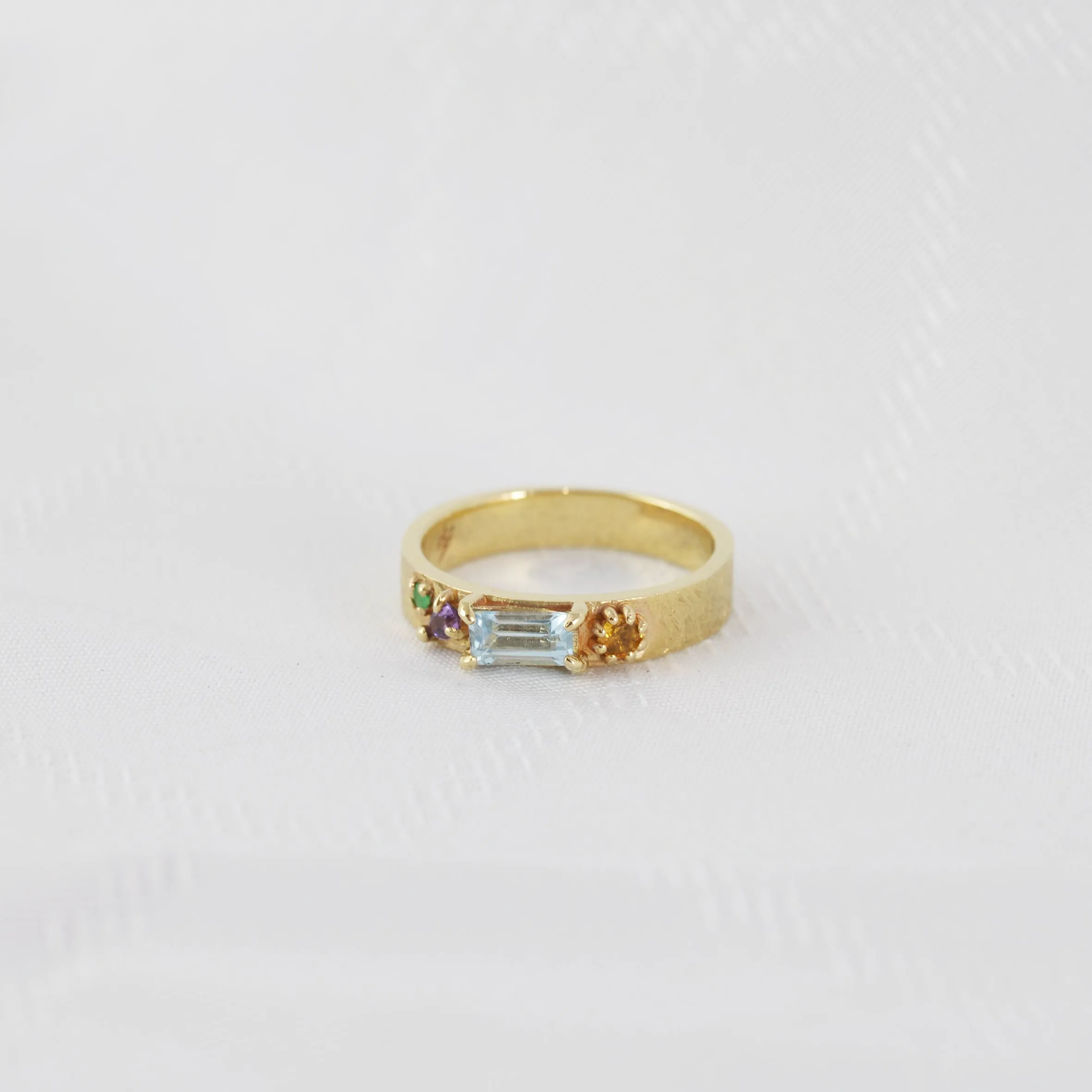 Throne Ring - 14K/ 18K Gold